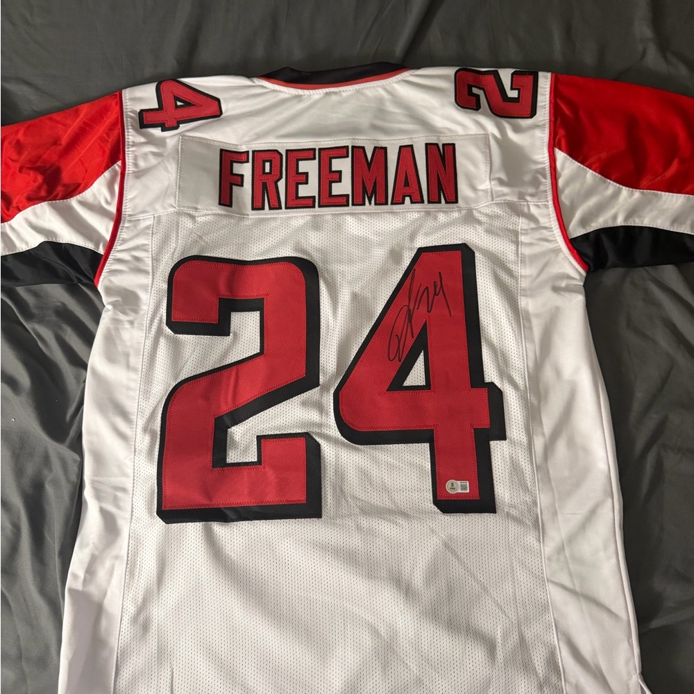 Devonta Freeman Autographed Replica Atlanta Falcons Jersey Men’s Size XL